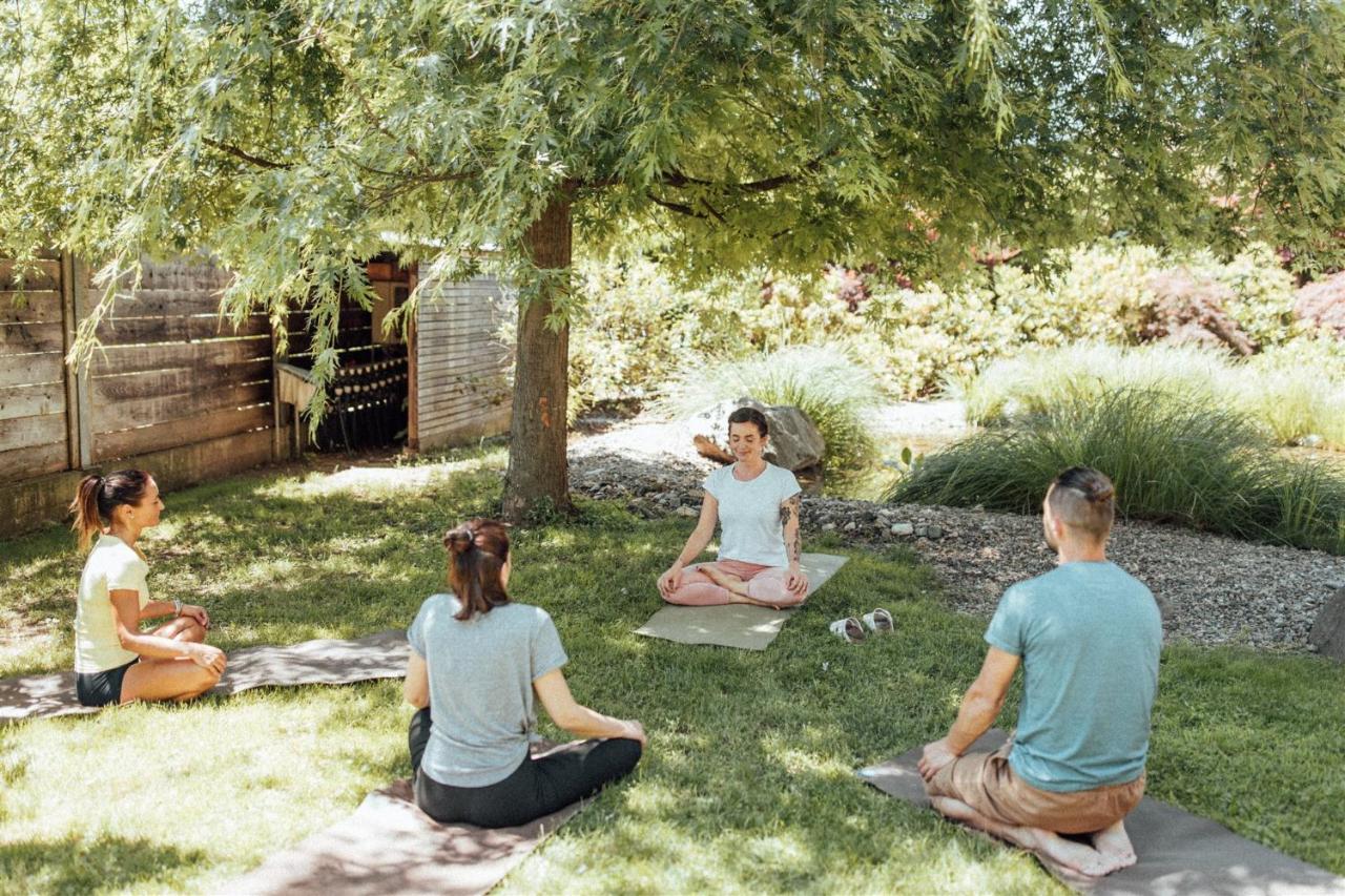 Biohotel Theiner'S Garten Lana Zewnętrze zdjęcie