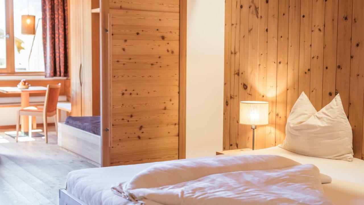Biohotel Theiner'S Garten Lana Zewnętrze zdjęcie